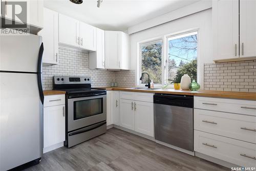 10 Langley Street, Regina, SK - Indoor Photo Showing Kitchen