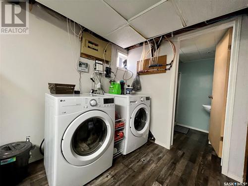 288 13Th Avenue Ne, Swift Current, SK - Indoor Photo Showing Laundry Room