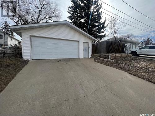 288 13Th Avenue Ne, Swift Current, SK - Outdoor