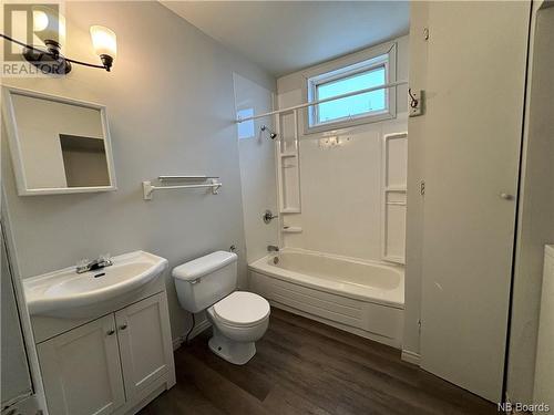 152 Douglas Avenue, Saint John, NB - Indoor Photo Showing Bathroom