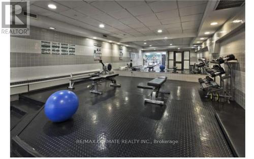 798 Richmond Street W, Toronto, ON - Indoor Photo Showing Gym Room