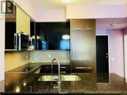 103 - 5168 Yonge St, Toronto Street, Toronto, ON - Indoor Photo Showing Kitchen With Double Sink