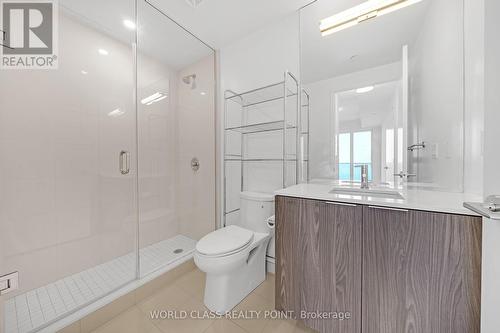 #1801 -15 Queens Quay E, Toronto, ON - Indoor Photo Showing Bathroom