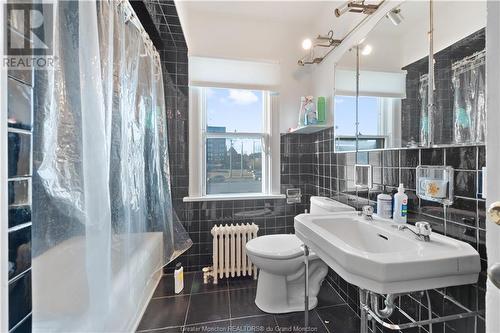 40-42 Steadman, Moncton, NB - Indoor Photo Showing Bathroom