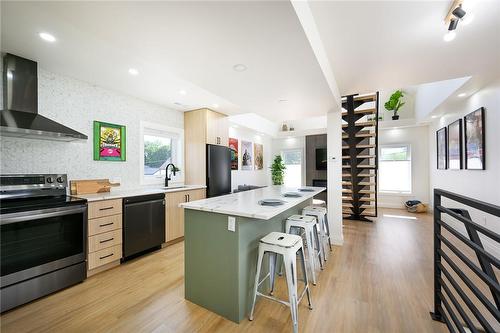 198 Dundurn Street S, Hamilton, ON - Indoor Photo Showing Kitchen With Upgraded Kitchen