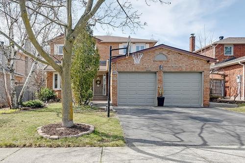 1557 Princeton Crescent, Oakville, ON - Outdoor With Facade