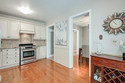 1557 Princeton Crescent, Oakville, ON - Indoor Photo Showing Kitchen