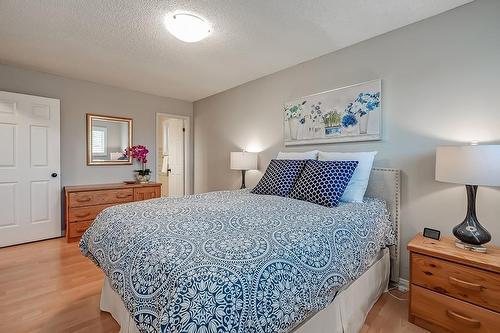 1557 Princeton Crescent, Oakville, ON - Indoor Photo Showing Bedroom