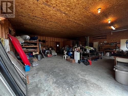 2720 Salmon River Road, Salmon Arm, BC - Indoor Photo Showing Garage