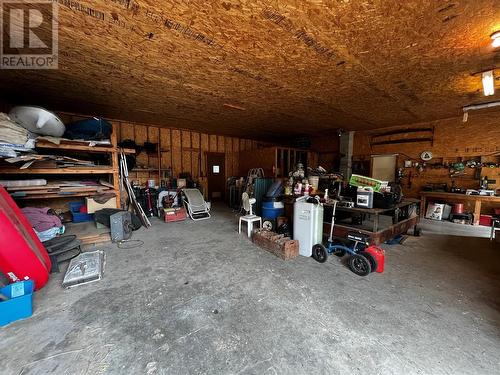 2720 Salmon River Road, Salmon Arm, BC - Indoor Photo Showing Garage