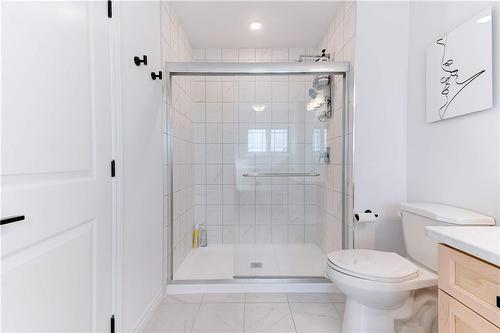 121 Daugaard Avenue, Paris, ON - Indoor Photo Showing Bathroom