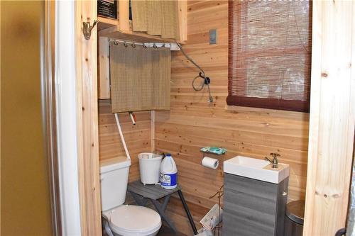 3 piece bathroom in games room - 3 Horseshoe Bay Road, Dunnville, ON - Indoor Photo Showing Bathroom