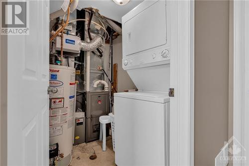 255 Deercroft Avenue, Ottawa, ON - Indoor Photo Showing Laundry Room