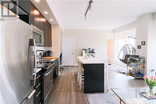 360 Patricia Avenue Unit#813, Ottawa, ON - Indoor Photo Showing Kitchen With Stainless Steel Kitchen With Upgraded Kitchen