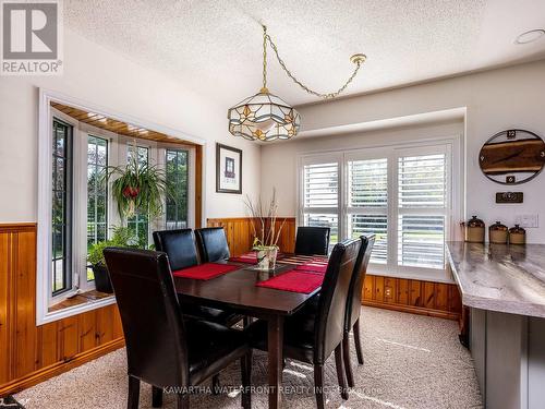 24 Cedar Dale Dr, Kawartha Lakes, ON - Indoor Photo Showing Dining Room