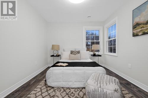 15 Shakespeare Ave, St. Catharines, ON - Indoor Photo Showing Bedroom