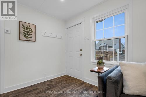 15 Shakespeare Ave, St. Catharines, ON - Indoor Photo Showing Other Room