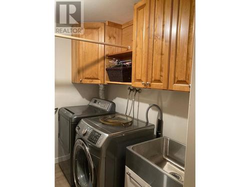 8716 Westsyde Road, Kamloops, BC - Indoor Photo Showing Laundry Room