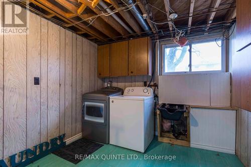 16 Kingsway Crt, Belleville, ON - Indoor Photo Showing Laundry Room