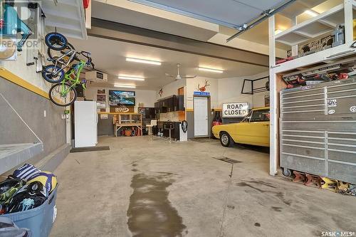 3502 Green Creek Road, Regina, SK - Indoor Photo Showing Garage