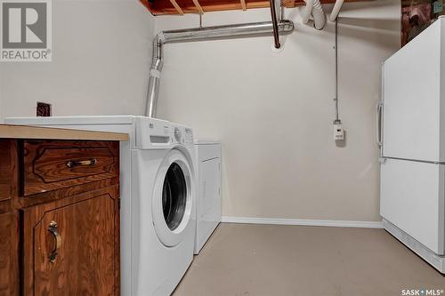 1327 Warner Street, Moose Jaw, SK - Indoor Photo Showing Laundry Room