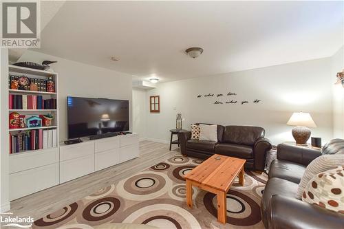 472 Ferndale Drive N, Barrie, ON - Indoor Photo Showing Bedroom