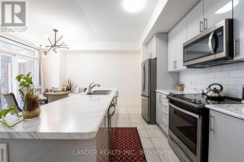 2564 Ladyfern Crossing, Pickering, ON - Indoor Photo Showing Kitchen With Stainless Steel Kitchen With Double Sink With Upgraded Kitchen