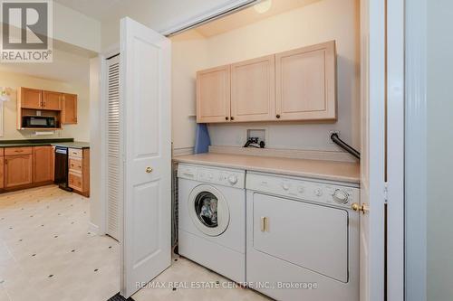 136 Parkview Circ, Wellington North, ON - Indoor Photo Showing Laundry Room
