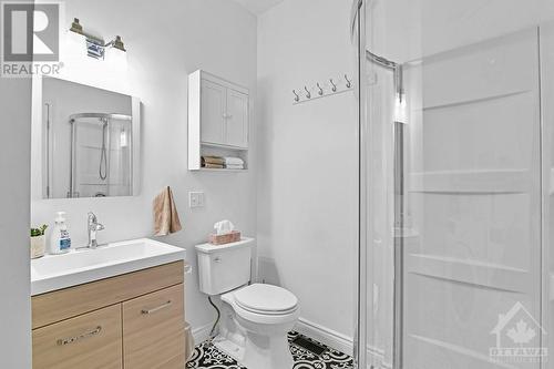 24 Sir James Morris Drive, Morrisburg, ON - Indoor Photo Showing Bathroom