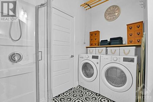 24 Sir James Morris Drive, Morrisburg, ON - Indoor Photo Showing Laundry Room