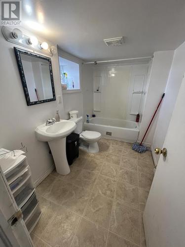 30 Kingwell Crescent, Arnold'S Cove, NL - Indoor Photo Showing Bathroom