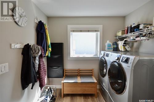 114 Bourgonje Crescent, Saskatoon, SK - Indoor Photo Showing Laundry Room