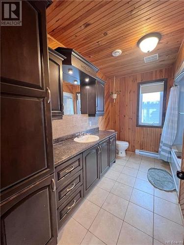 64 Allee 89, Charlo, NB - Indoor Photo Showing Bathroom