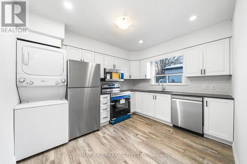 871 Upper Wellington St E, Hamilton, ON - Indoor Photo Showing Kitchen With Stainless Steel Kitchen