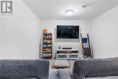 42 Firmin Cres, Dieppe, NB - Indoor Photo Showing Living Room