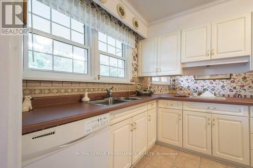 9 Parkview Heights, Quinte West, ON - Indoor Photo Showing Kitchen With Double Sink