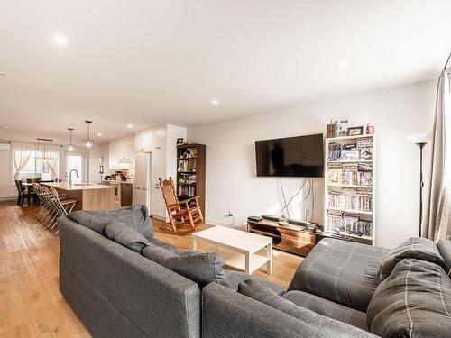 Living room - 16840 Av. Du Caddy, Saint-Hyacinthe, QC - Indoor Photo Showing Living Room