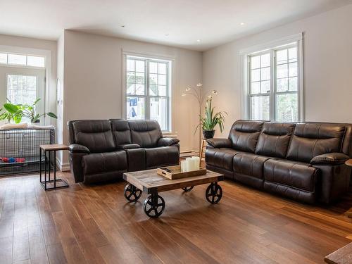 Salon - 3377Z  - 3379Z Ch. Du Moulin, Labelle, QC - Indoor Photo Showing Living Room With Fireplace