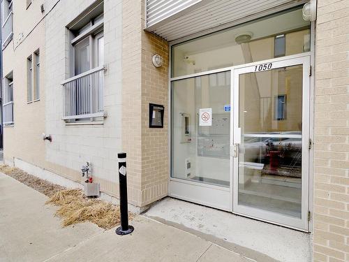 Exterior entrance - 2C-1050 Rue Anderson, Montréal (Ville-Marie), QC - Outdoor With Exterior