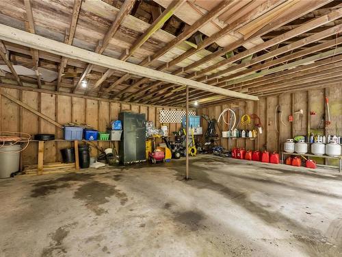 7996 Greendale Rd, Lake Cowichan, BC - Indoor Photo Showing Garage