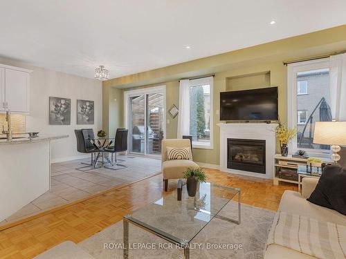 83 Longwood Ave, Richmond Hill, ON - Indoor Photo Showing Living Room With Fireplace