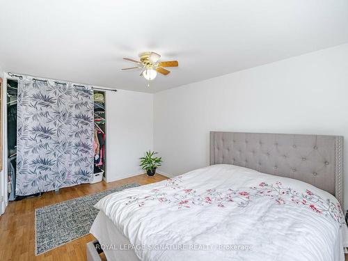 9-2380 Bromsgrove Rd, Mississauga, ON - Indoor Photo Showing Bedroom