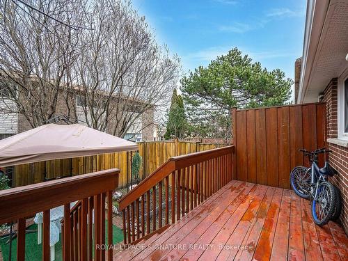 9-2380 Bromsgrove Rd, Mississauga, ON - Outdoor With Exterior