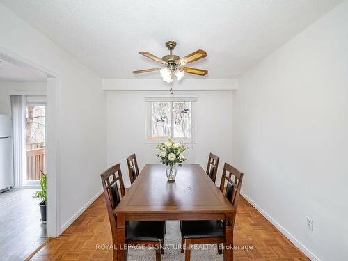 9-2380 Bromsgrove Rd, Mississauga, ON - Indoor Photo Showing Dining Room