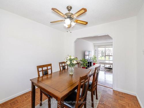 9-2380 Bromsgrove Rd, Mississauga, ON - Indoor Photo Showing Dining Room
