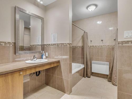 Salle de bains - 7680 Boul. De L'Ormière, Québec (Les Rivières), QC - Indoor Photo Showing Bathroom