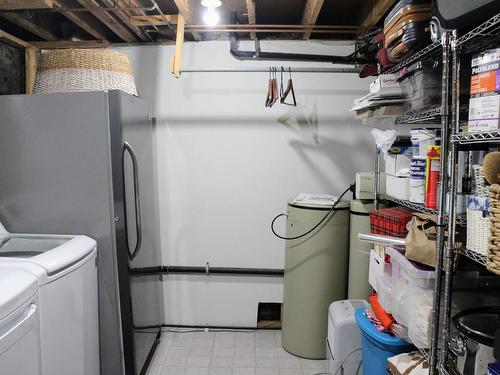 16 Falcon Avenue, Manitouwadge, ON - Indoor Photo Showing Laundry Room