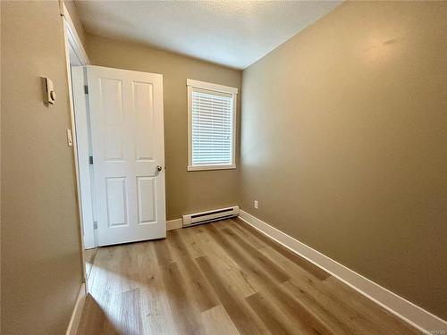 406 Alpen Way, Nanaimo, BC - Indoor Photo Showing Other Room