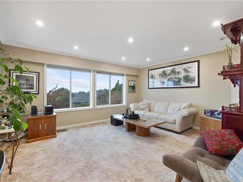524 Washington Cres, Courtenay, BC - Indoor Photo Showing Living Room