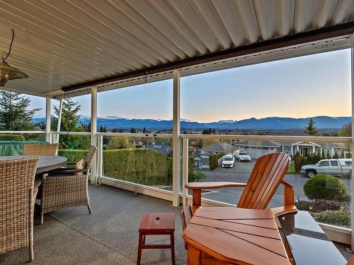524 Washington Cres, Courtenay, BC - Outdoor With Deck Patio Veranda With View With Exterior